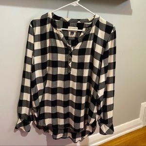 Universal Thread Black/White Plaid Flannel Top, M